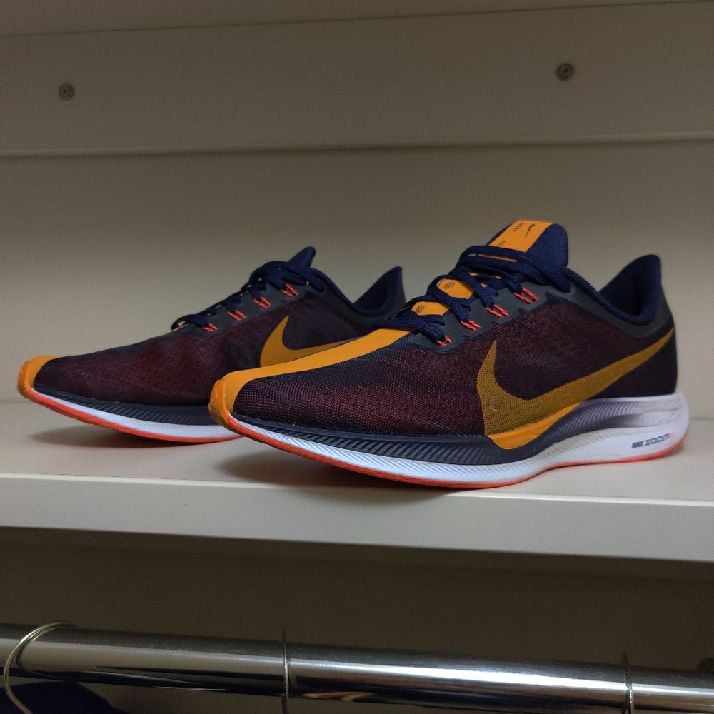Nike Pegasus Turbo 35 size 10.5 womens/ men's 9